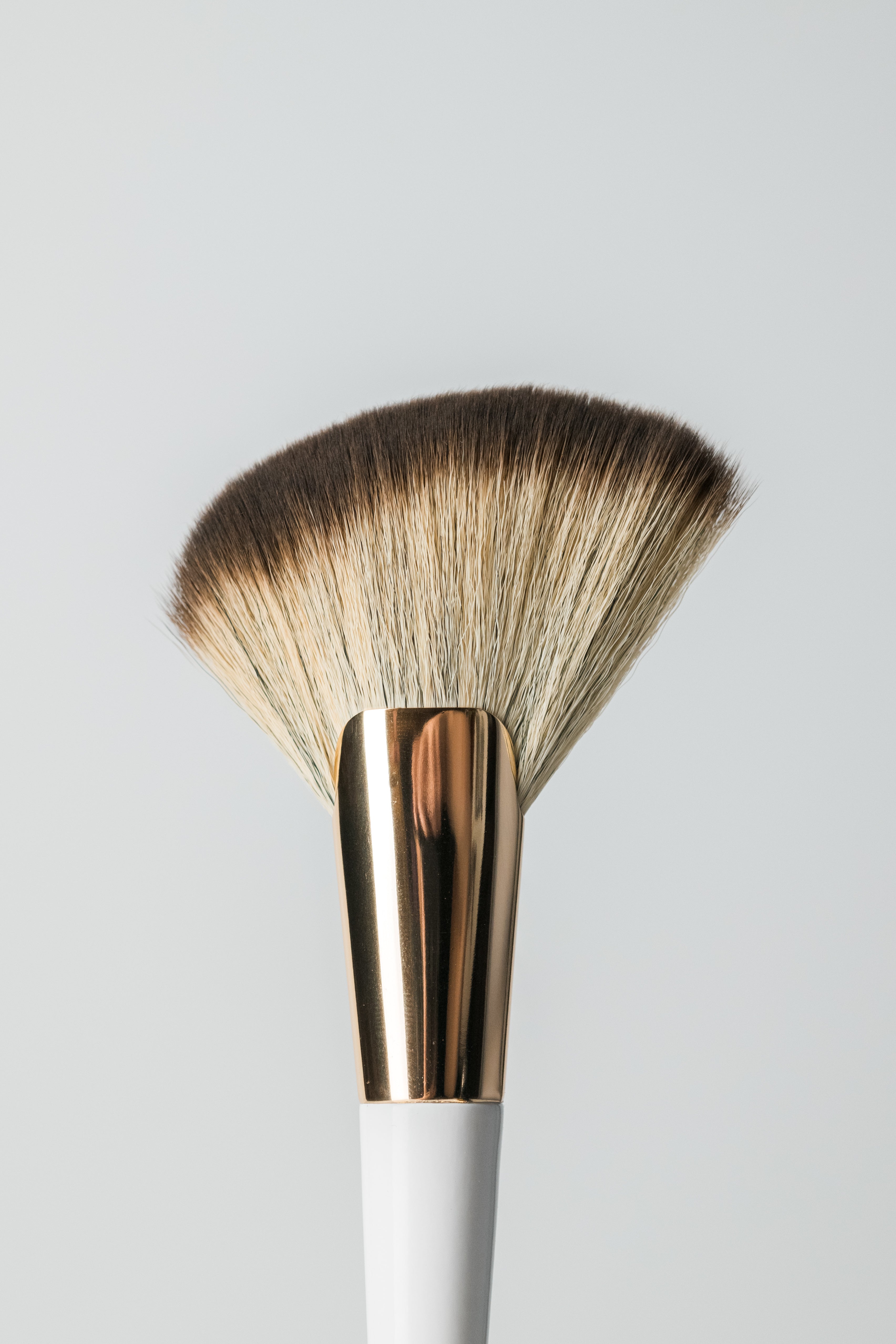 Pinceau bronzant angulaire (F9)